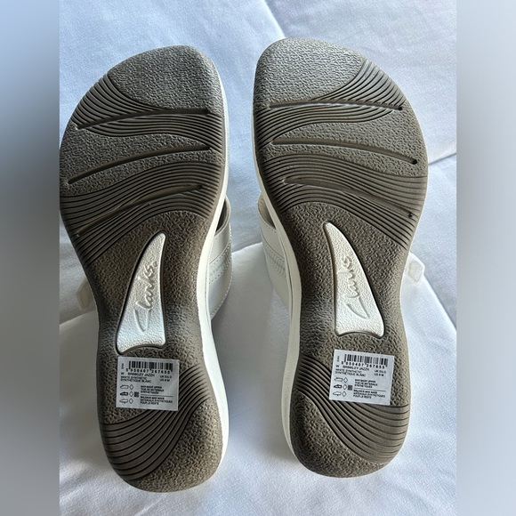 Clarks sandals; Brand new; worn once; Size 8 - Picture 2 of 2